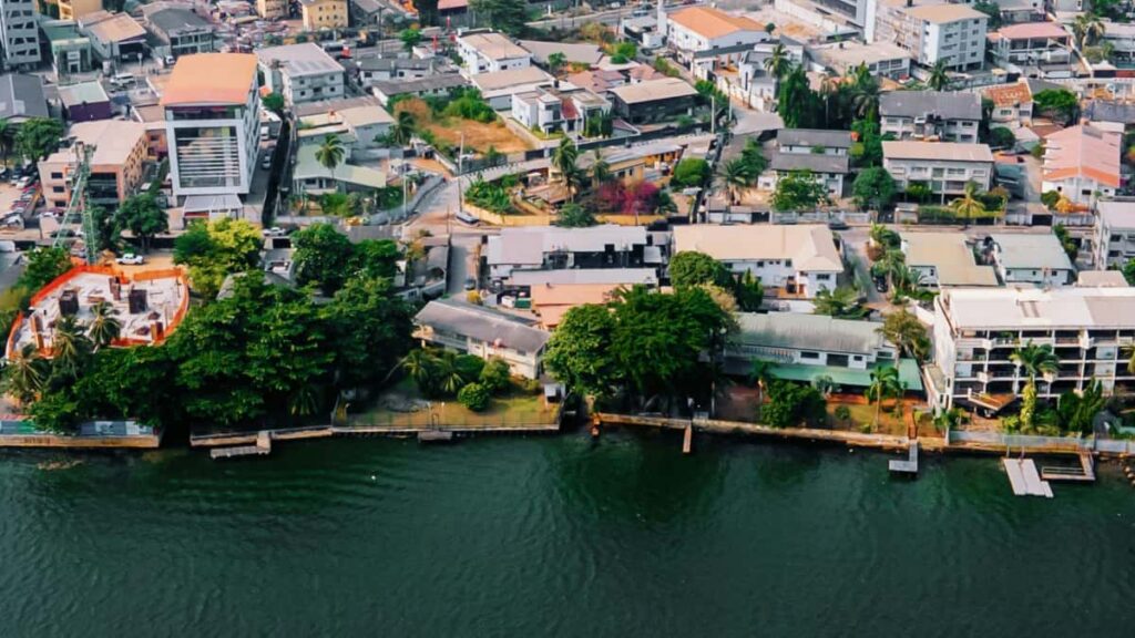 : eBay , sponsored challenge .