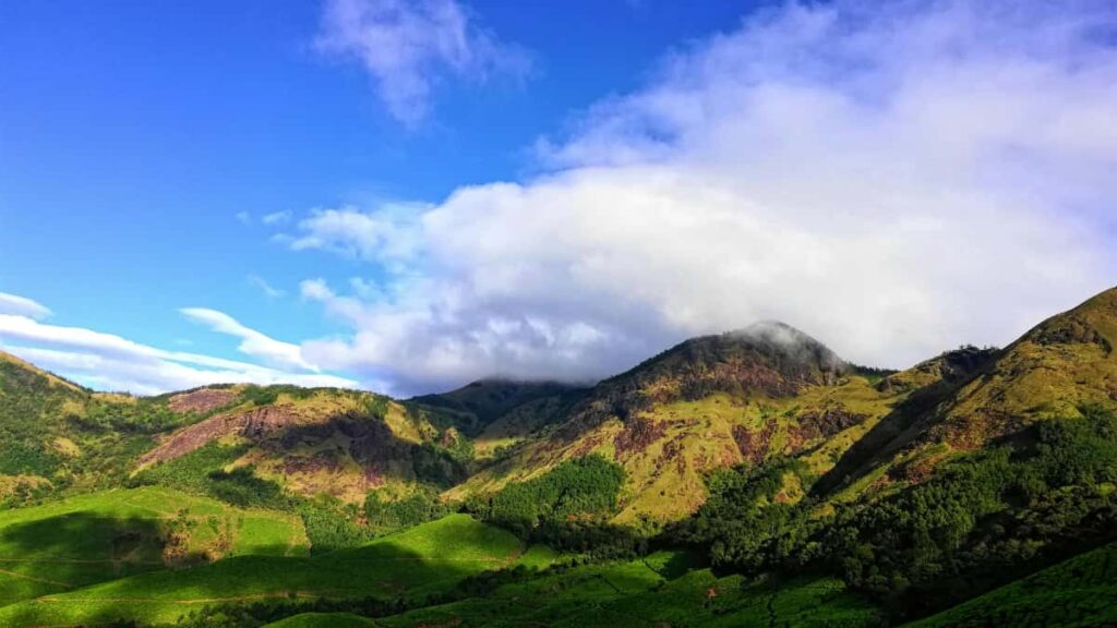 ShareChat - , Pooshlo CreatorIQ .